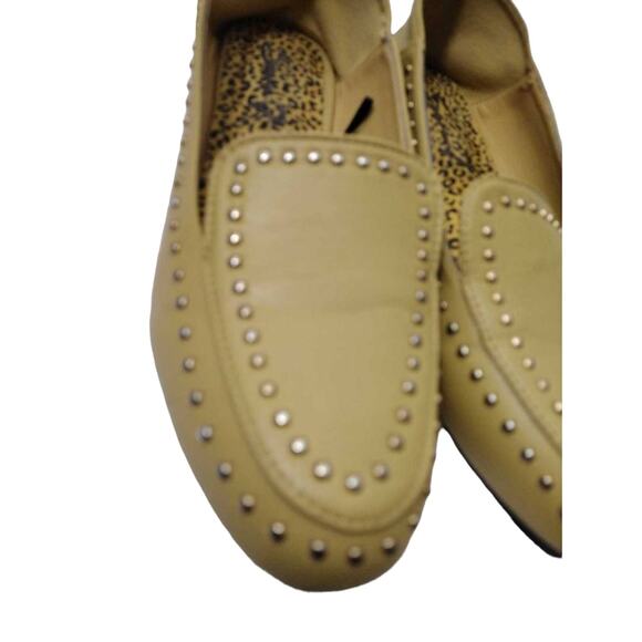 Seven7 Womens Francesca Loafer Flat Shoes Beige Slip On Cushioned Studded 10 - Picture 2 of 9